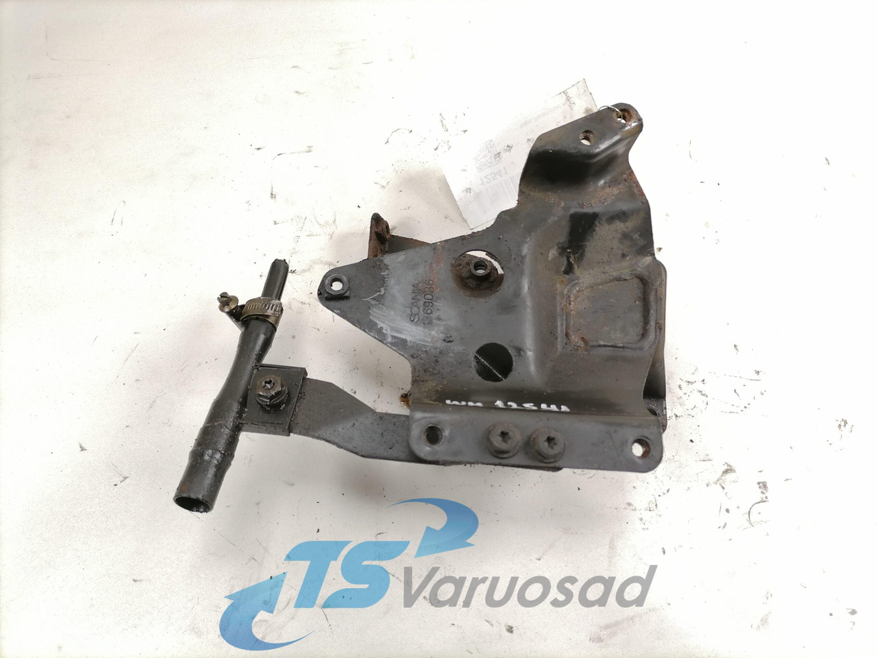Scania Roolisüsteemi õlimahuti kandur 1369036 - Steering hose for Truck: picture 1 Scania Roolisüsteemi õlimahuti kandur 1369036 - Steering hose for Truck: picture 1