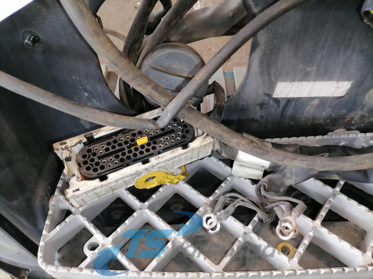 Scania Scania vasak esinurk 1854227 - Footstep for Truck: picture 3 Scania Scania vasak esinurk 1854227 - Footstep for Truck: picture 3