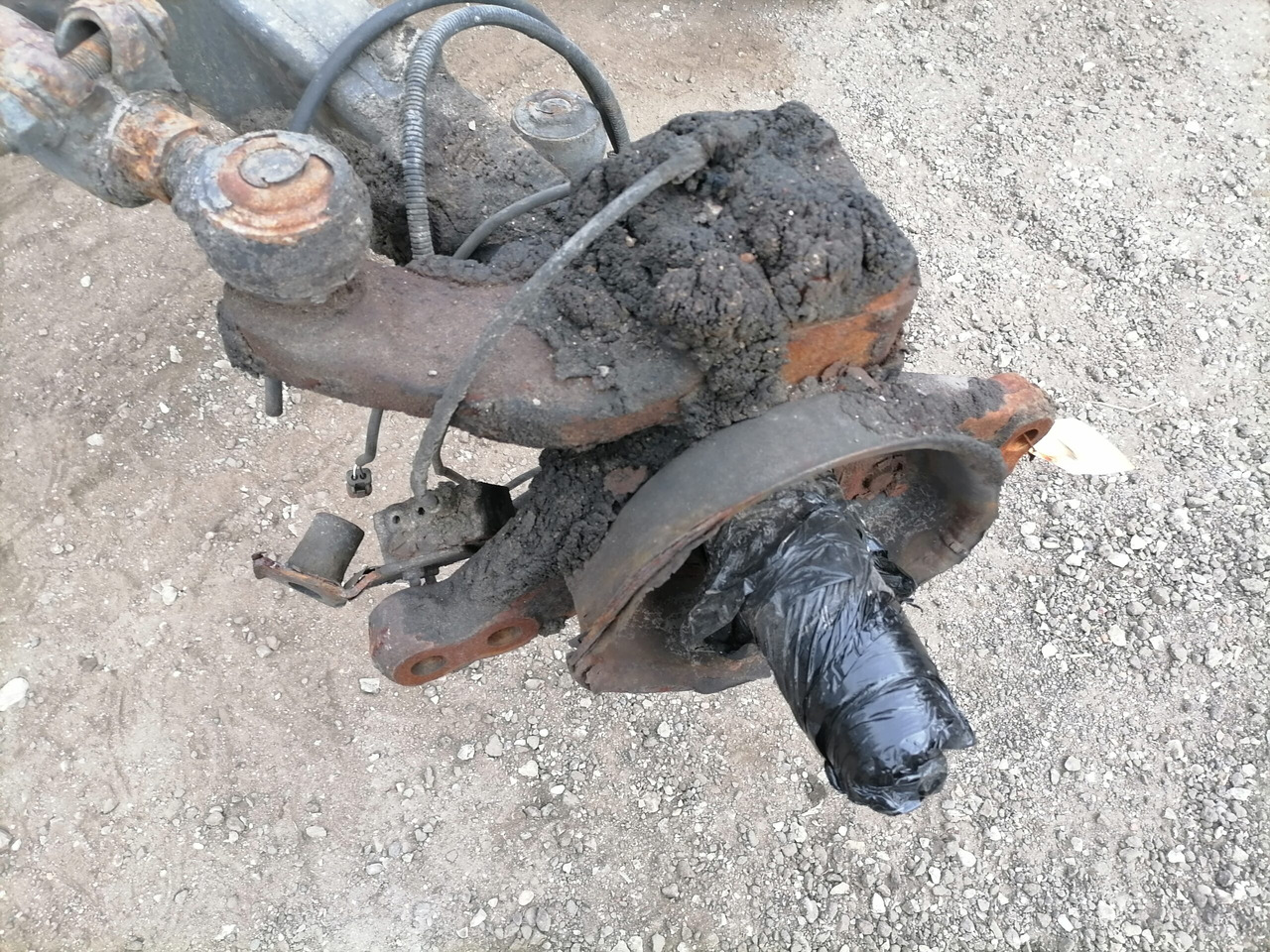 Scania Steering knuckle 1895928 - Axle and parts for Truck: picture 1 Scania Steering knuckle 1895928 - Axle and parts for Truck: picture 1