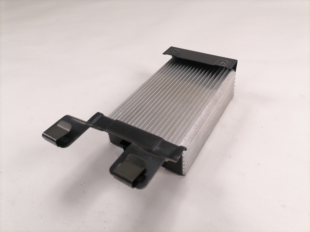 Scania Voltage converter 1449522 - Electrical system for Truck: picture 4 Scania Voltage converter 1449522 - Electrical system for Truck: picture 4