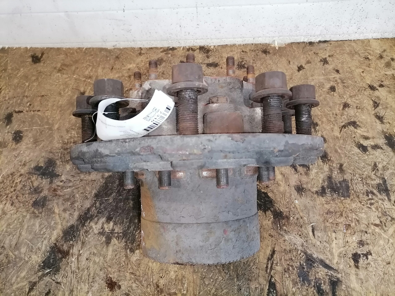 Scania Wheel hub 1382884 - Hub for Truck: picture 3 Scania Wheel hub 1382884 - Hub for Truck: picture 3