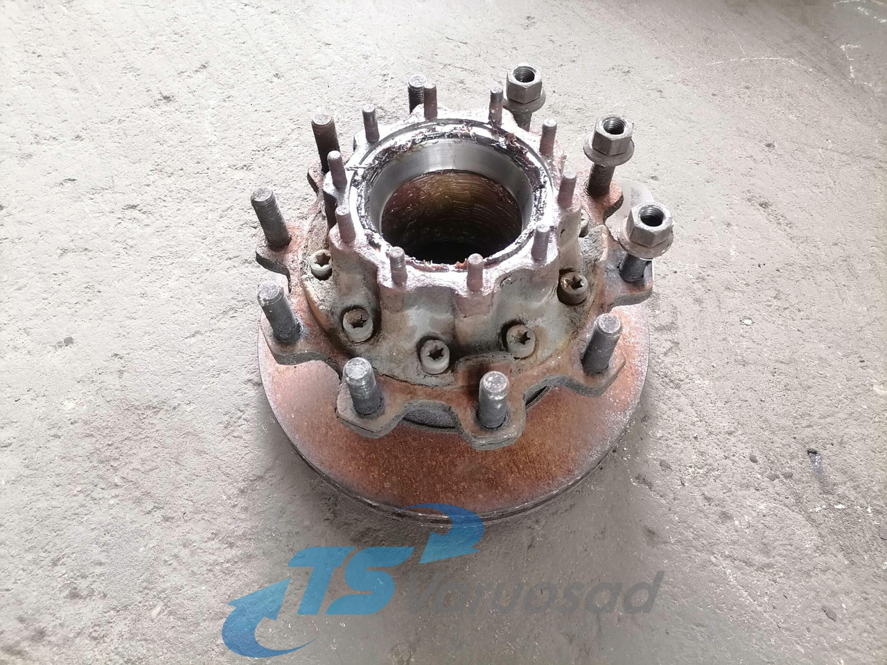 Scania Wheel hub 2290542 - Hub for Truck: picture 1 Scania Wheel hub 2290542 - Hub for Truck: picture 1