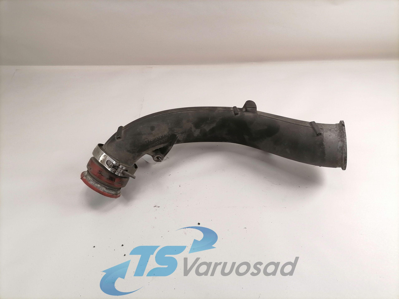 Scania intercooler pipe 1812885 - Intercooler for Truck: picture 1 Scania intercooler pipe 1812885 - Intercooler for Truck: picture 1