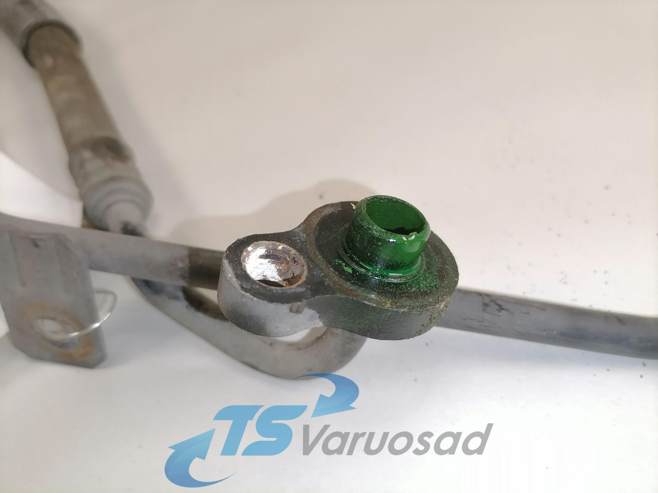 Volvo A/C pipe 20398692 - Heating/ Ventilation for Truck: picture 2 Volvo A/C pipe 20398692 - Heating/ Ventilation for Truck: picture 2