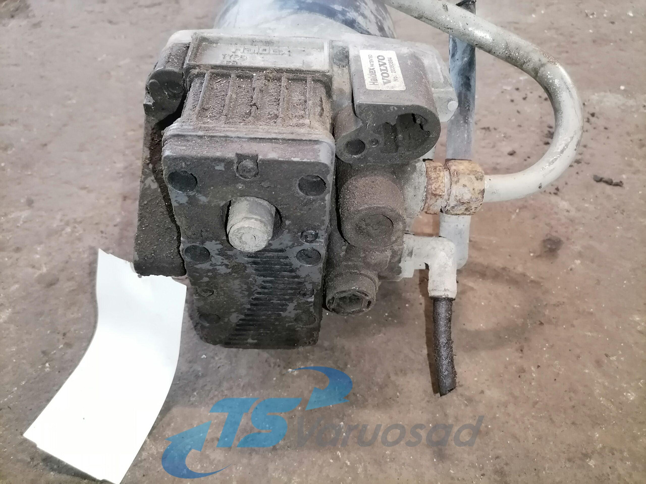 Volvo Air dryer 20393894 - Brake valve for Truck: picture 2 Volvo Air dryer 20393894 - Brake valve for Truck: picture 2