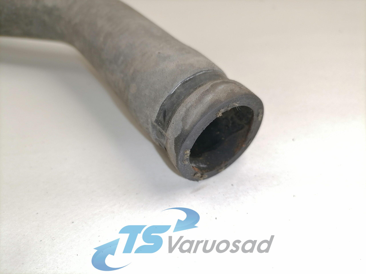 Volvo Cooling pipe 21242536 - Cooling system for Truck: picture 2 Volvo Cooling pipe 21242536 - Cooling system for Truck: picture 2