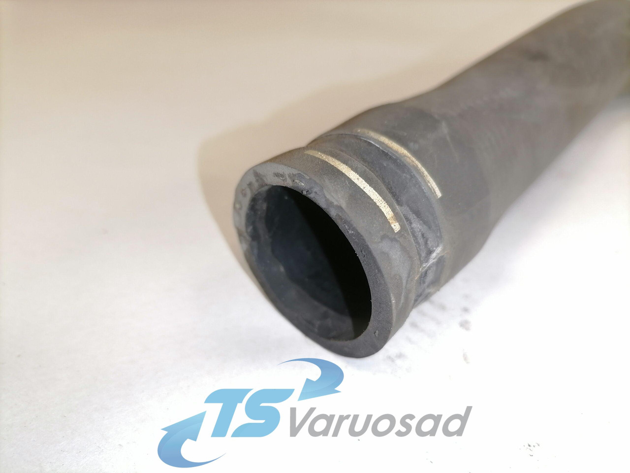 Volvo Cooling pipe 21242536 - Cooling system for Truck: picture 3 Volvo Cooling pipe 21242536 - Cooling system for Truck: picture 3