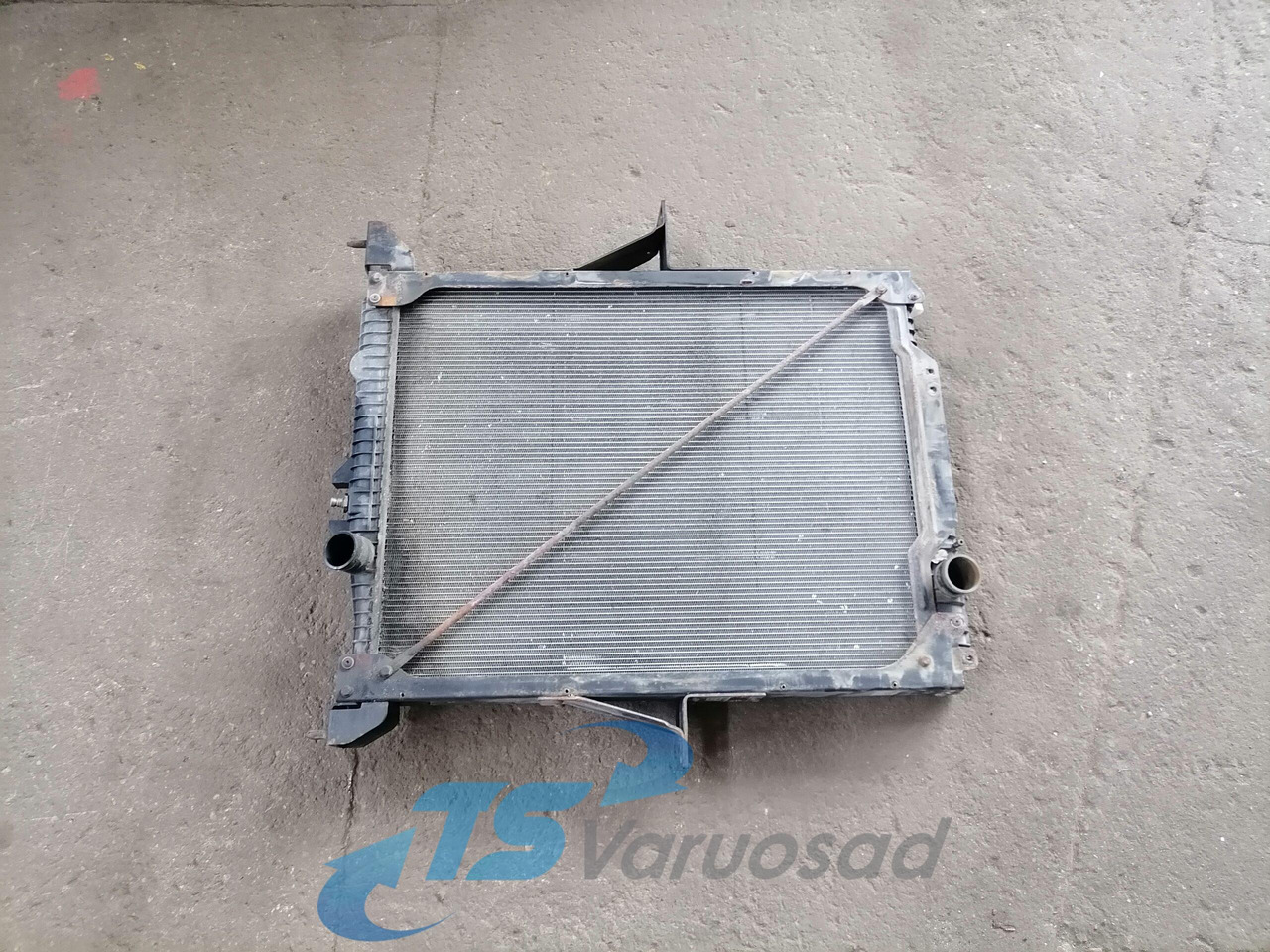 Volvo Cooling radiator 20936055 - Radiator for Truck: picture 1 Volvo Cooling radiator 20936055 - Radiator for Truck: picture 1