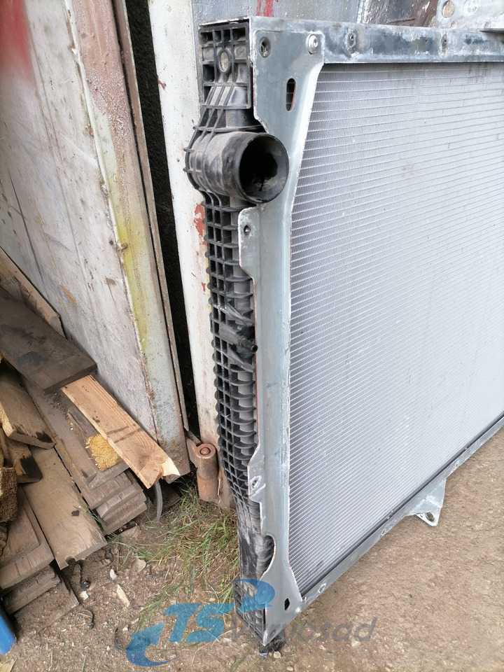 Volvo Cooling radiator 65479 - Radiator for Truck: picture 3 Volvo Cooling radiator 65479 - Radiator for Truck: picture 3