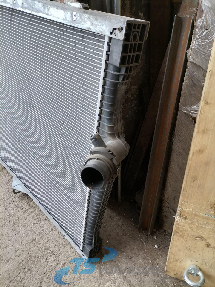 Volvo Cooling radiator 65479 - Radiator for Truck: picture 4 Volvo Cooling radiator 65479 - Radiator for Truck: picture 4