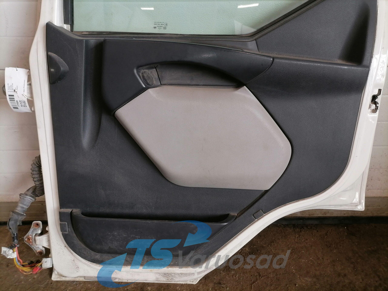 Volvo Door 85112764 - Door and parts for Truck: picture 5 Volvo Door 85112764 - Door and parts for Truck: picture 5
