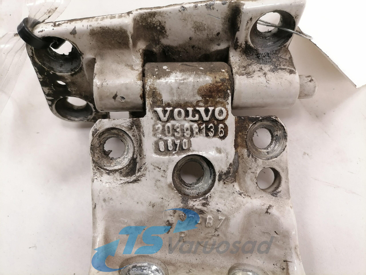 Volvo Door hinge 20398136 - Door and parts for Truck: picture 4 Volvo Door hinge 20398136 - Door and parts for Truck: picture 4