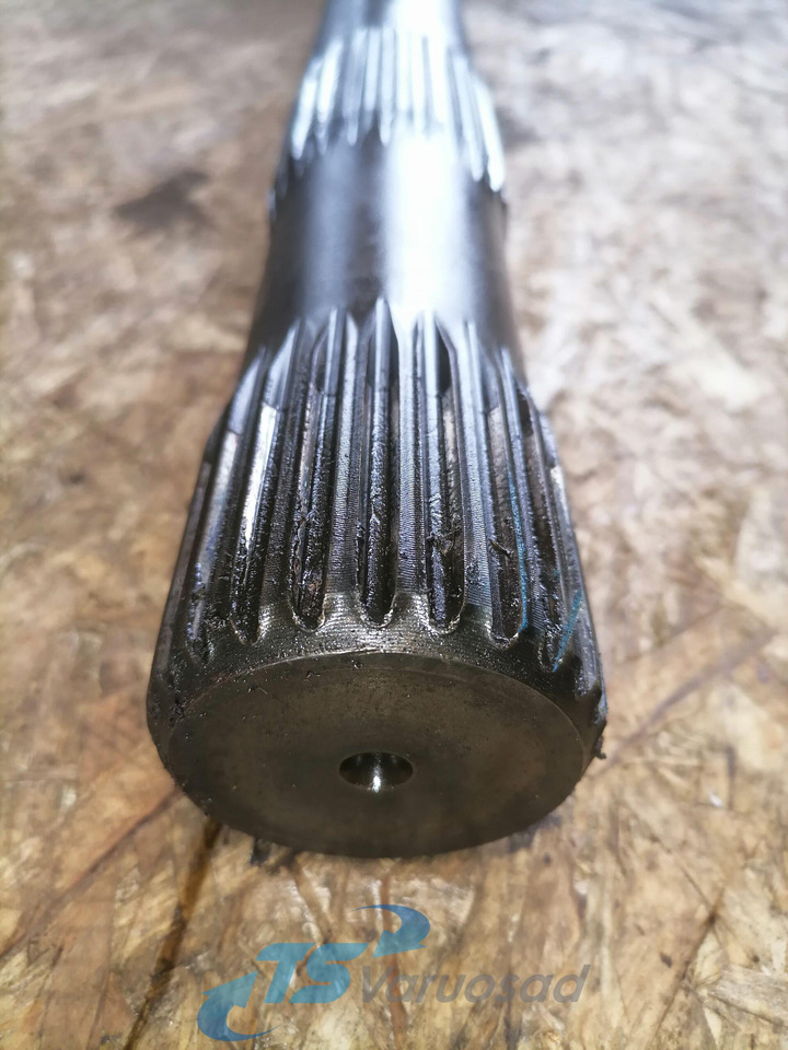 Volvo Drive shaft 1524628 - Drive shaft for Truck: picture 4 Volvo Drive shaft 1524628 - Drive shaft for Truck: picture 4