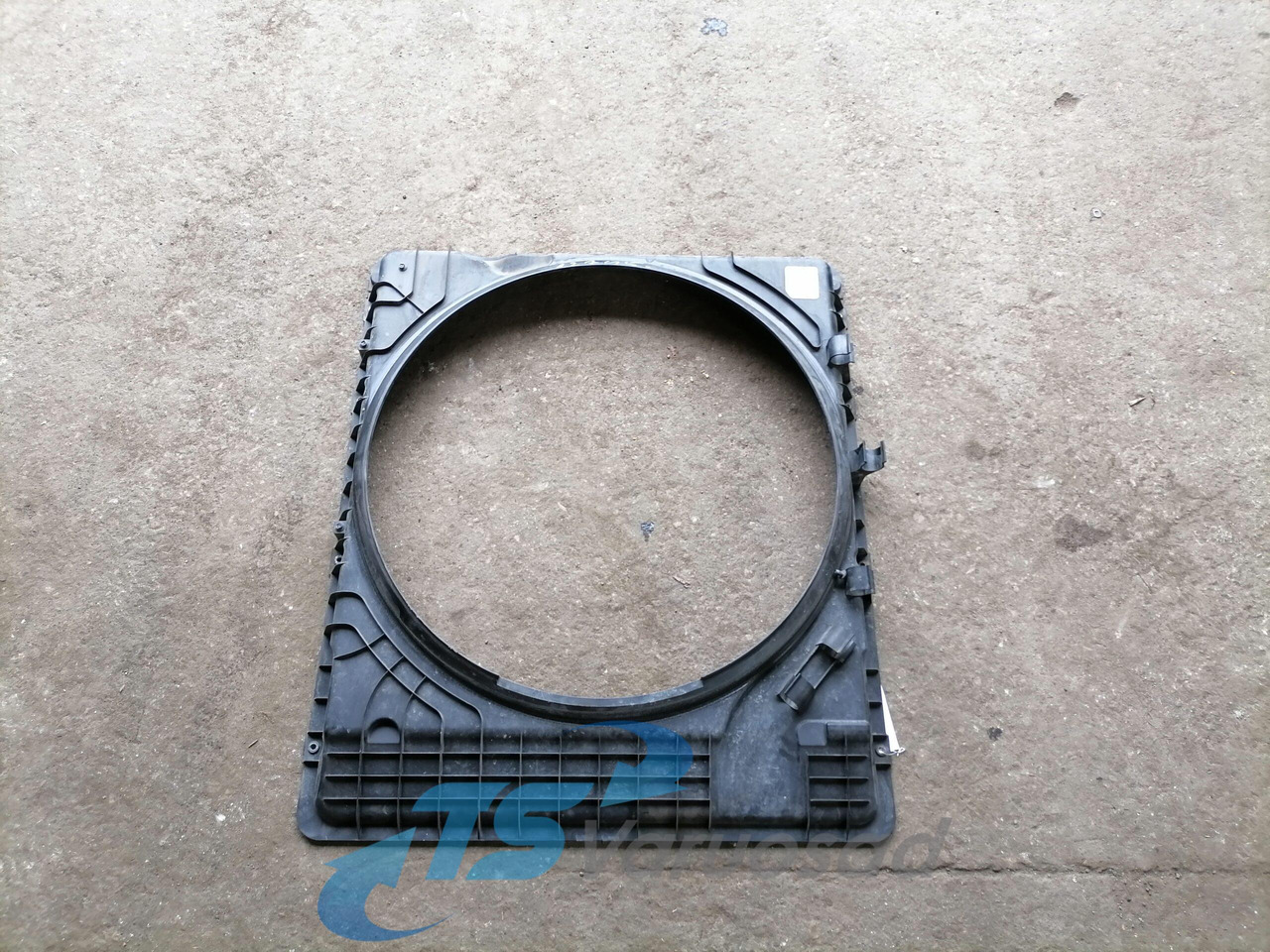 Volvo Fan shroud 22060183 - Radiator for Truck: picture 1 Volvo Fan shroud 22060183 - Radiator for Truck: picture 1