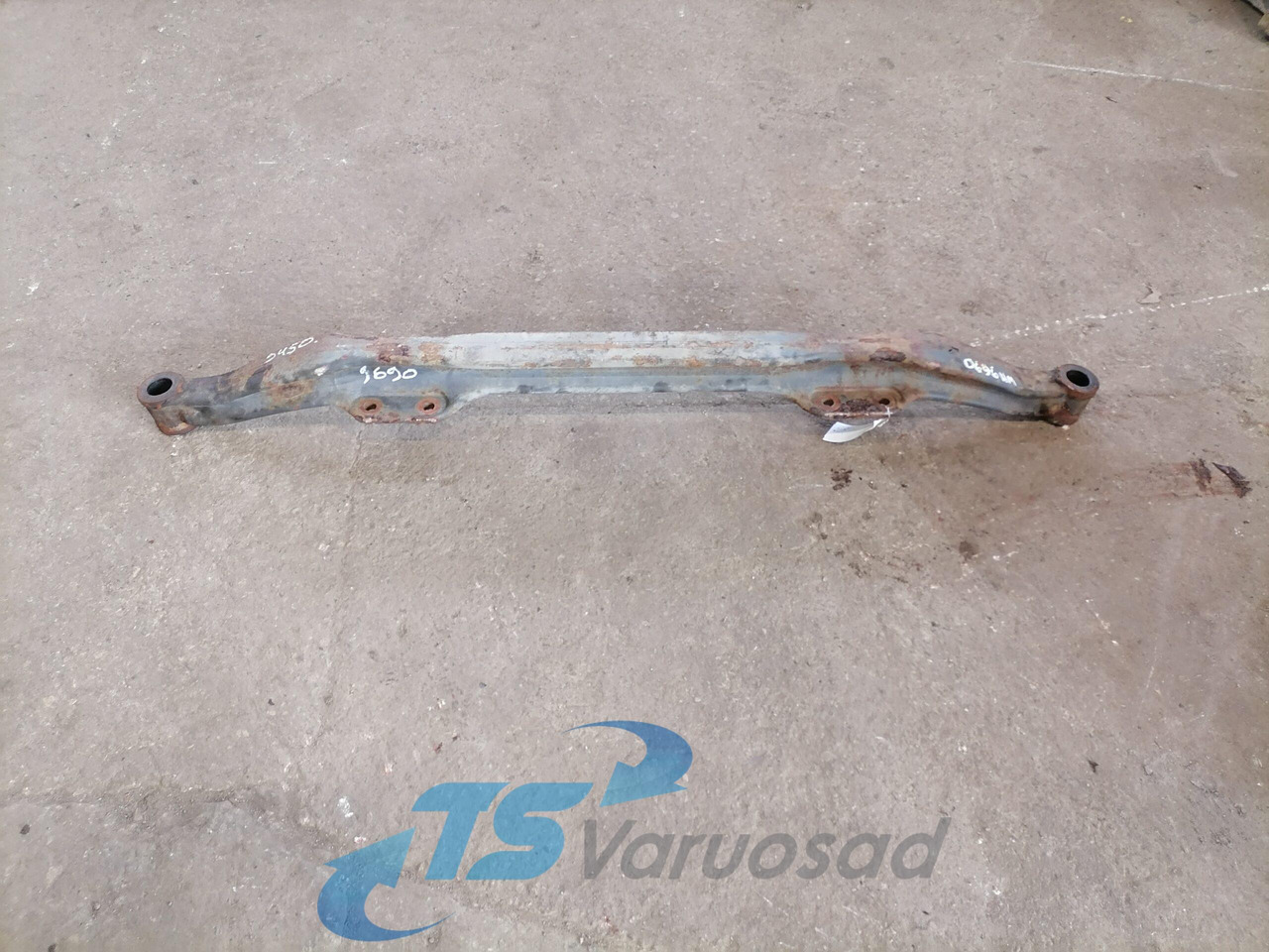 Volvo First axel housing 5600433496 - Front axle for Truck: picture 1 Volvo First axel housing 5600433496 - Front axle for Truck: picture 1