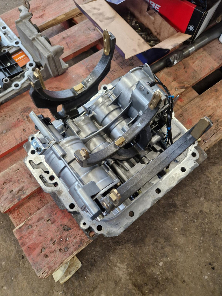Volvo Gear control 21244590 - Gearbox and parts for Truck: picture 2 Volvo Gear control 21244590 - Gearbox and parts for Truck: picture 2