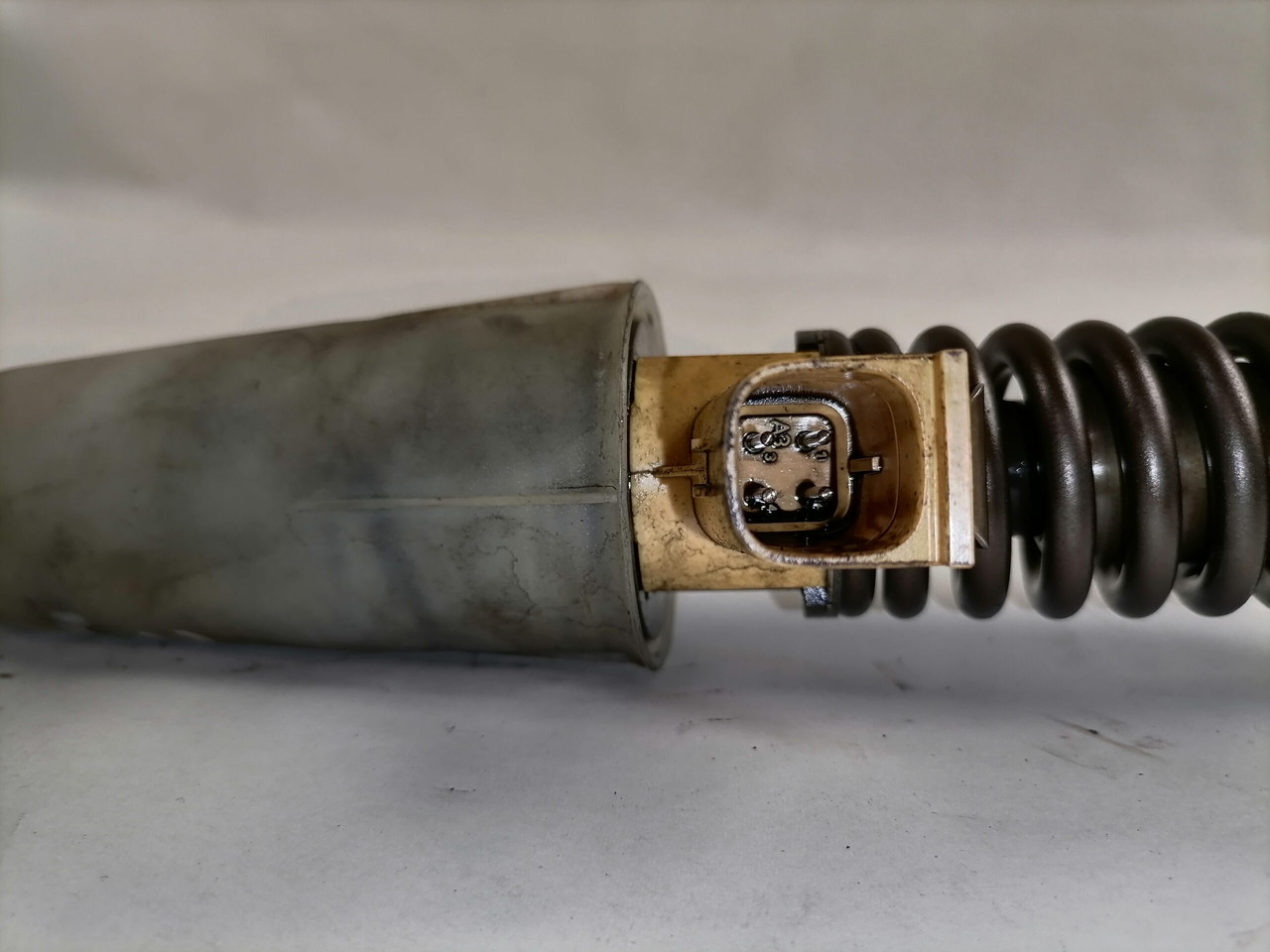 Volvo Injector 21977909 - Fuel pump for Truck: picture 5 Volvo Injector 21977909 - Fuel pump for Truck: picture 5