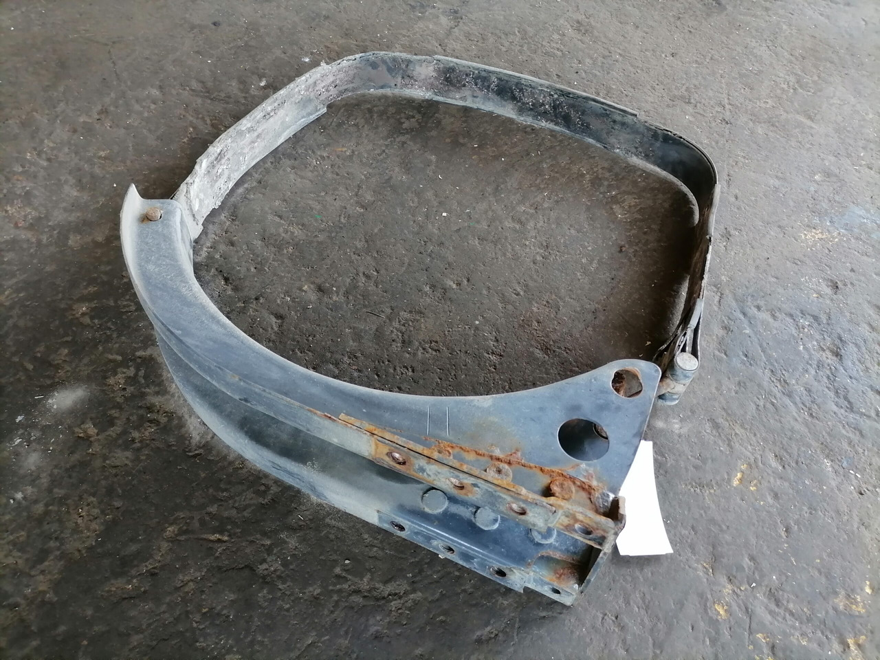 Volvo Kütusepaagi kandur, Volvo 20526488 - Fuel tank for Truck: picture 2 Volvo Kütusepaagi kandur, Volvo 20526488 - Fuel tank for Truck: picture 2