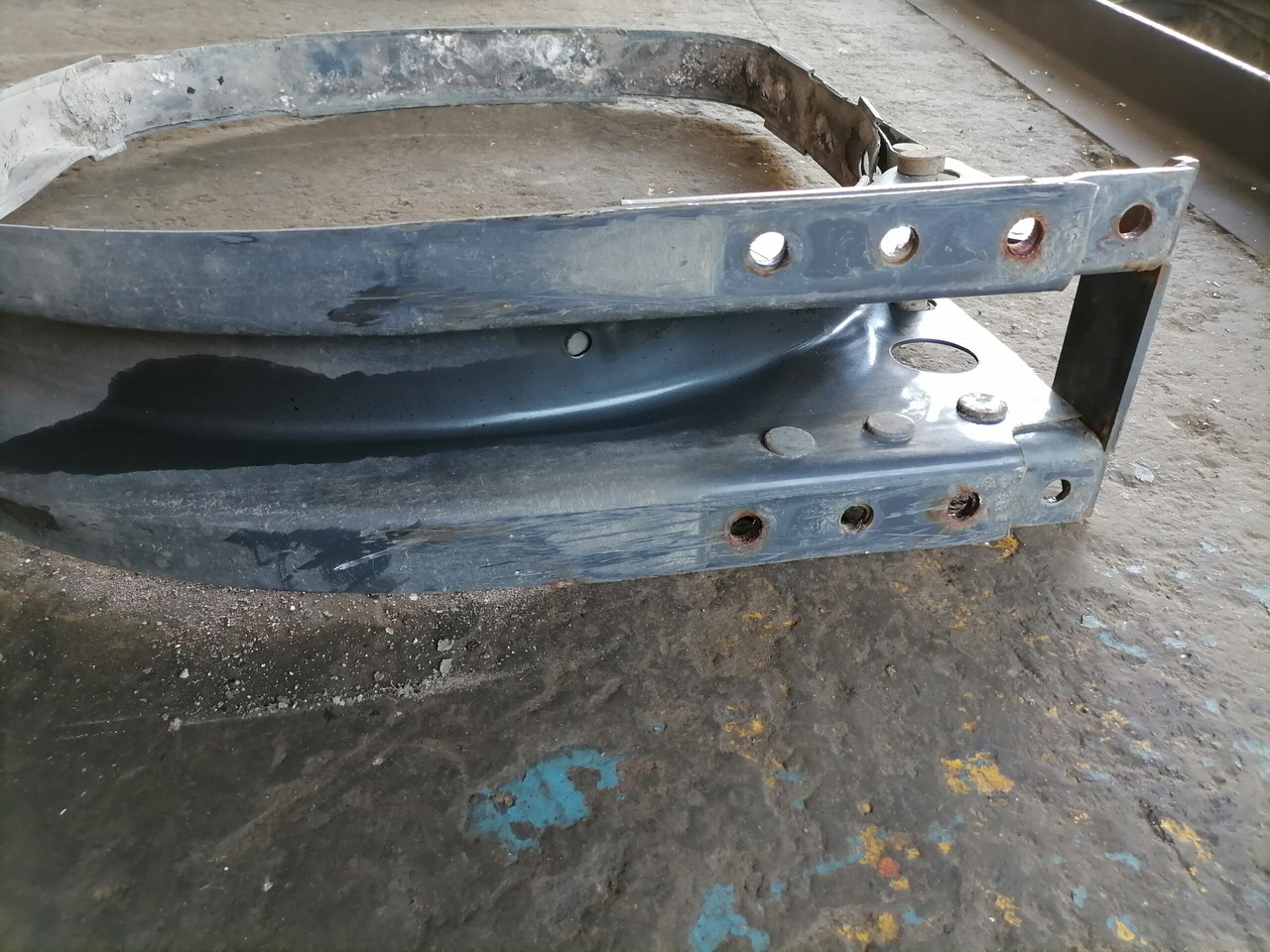 Volvo Kütusepaagi kandur, Volvo 20526488 - Fuel tank for Truck: picture 3 Volvo Kütusepaagi kandur, Volvo 20526488 - Fuel tank for Truck: picture 3