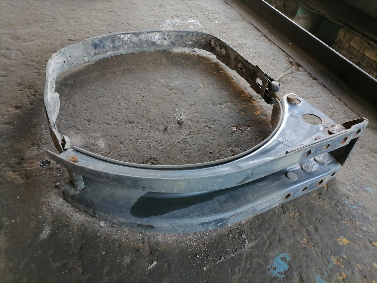 Volvo Kütusepaagi kandur, Volvo 20526488 - Fuel tank for Truck: picture 2 Volvo Kütusepaagi kandur, Volvo 20526488 - Fuel tank for Truck: picture 2