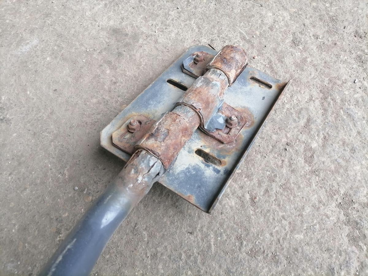 Volvo Õhufiltri korpuse kandur 3979509 - Air intake system for Truck: picture 3 Volvo Õhufiltri korpuse kandur 3979509 - Air intake system for Truck: picture 3