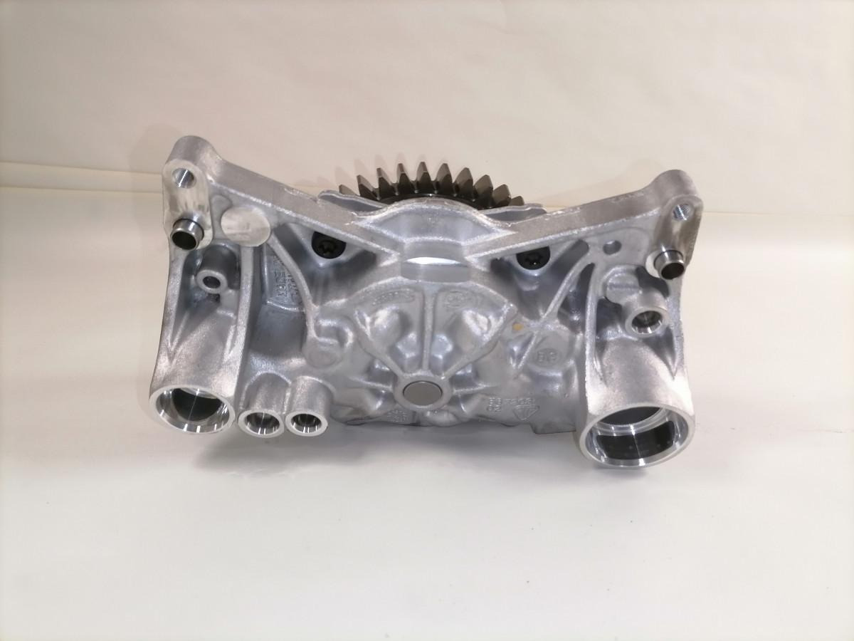 Volvo Oil pump 23297893 - Oil pump for Truck: picture 4 Volvo Oil pump 23297893 - Oil pump for Truck: picture 4