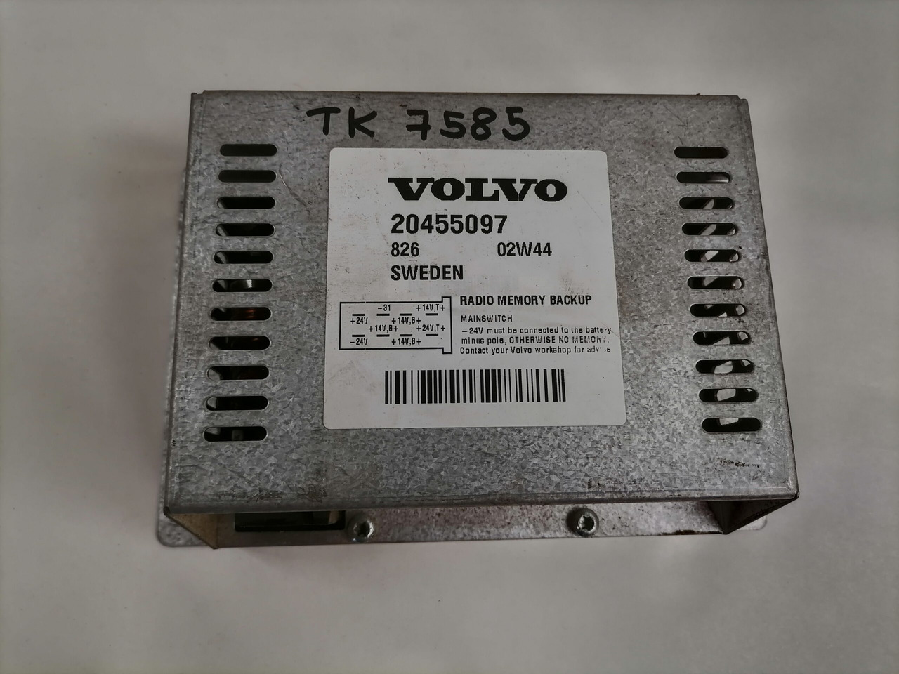 Volvo Radio Memory Backup  20455097 - ECU for Truck: picture 3 Volvo Radio Memory Backup  20455097 - ECU for Truck: picture 3