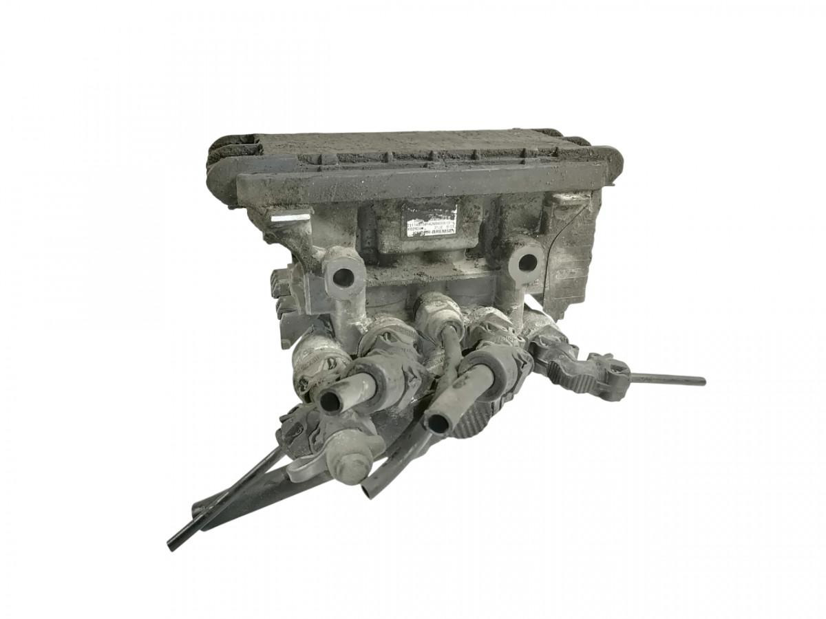 Volvo Rear axel brake pressure control valve 21114975 - Brake valve for Truck: picture 1 Volvo Rear axel brake pressure control valve 21114975 - Brake valve for Truck: picture 1