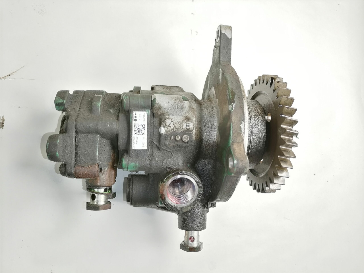 Volvo fuel+steering pump 20997341 - Fuel pump for Truck: picture 4 Volvo fuel+steering pump 20997341 - Fuel pump for Truck: picture 4