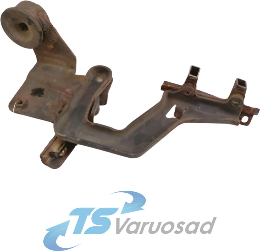 Volvo lower grille carrier hinge 20545095 - Grill for Truck: picture 1 Volvo lower grille carrier hinge 20545095 - Grill for Truck: picture 1