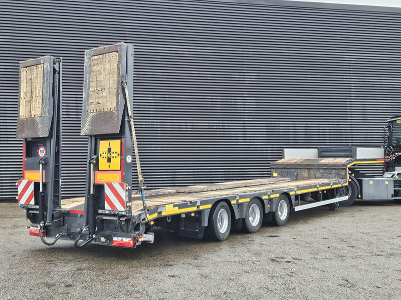 Kässbohrer LB3E / 3 AXLE / HYDRAULIC RAMP / LIFT AXLE - Low loader semi-trailer: picture 2 Kässbohrer LB3E / 3 AXLE / HYDRAULIC RAMP / LIFT AXLE - Low loader semi-trailer: picture 2
