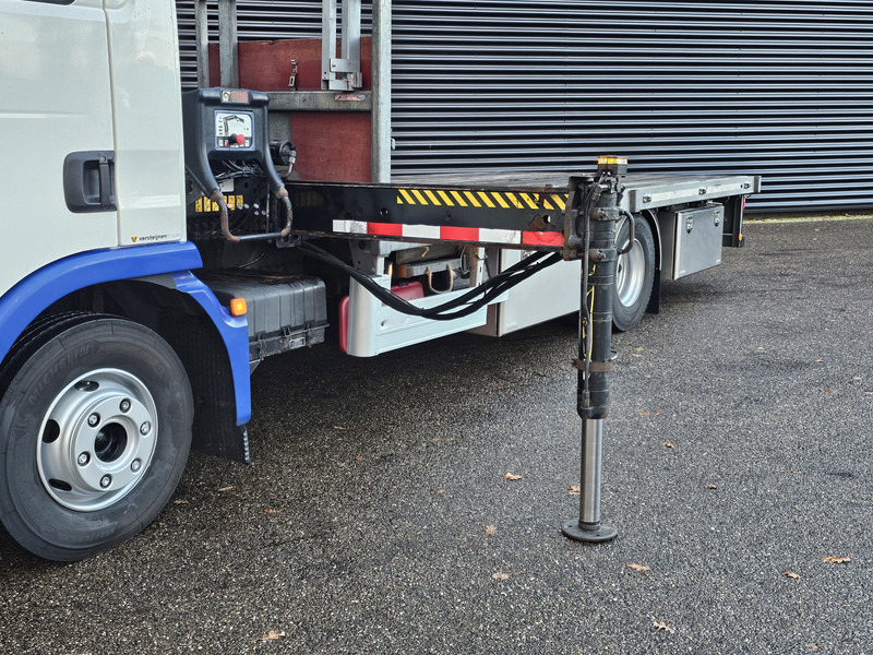 MAN TGL 12.220 / HIAB CRANE / MACHINE TRANSPORT - Crane truck: picture 4 MAN TGL 12.220 / HIAB CRANE / MACHINE TRANSPORT - Crane truck: picture 4