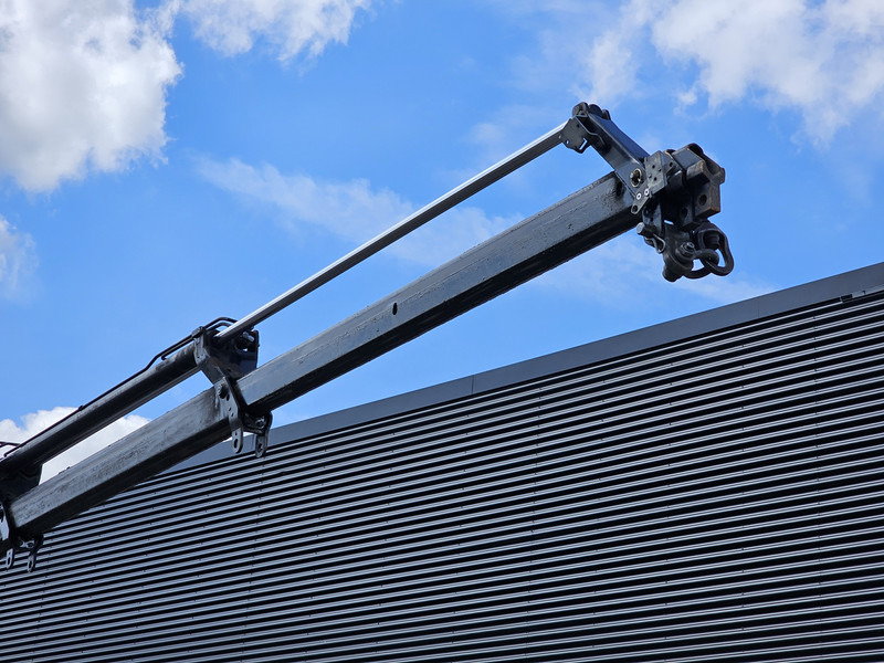 MAN TGX 35.480 8x4-4 / HMF 85 t/m + JIB / WINCH - Crane truck: picture 4 MAN TGX 35.480 8x4-4 / HMF 85 t/m + JIB / WINCH - Crane truck: picture 4