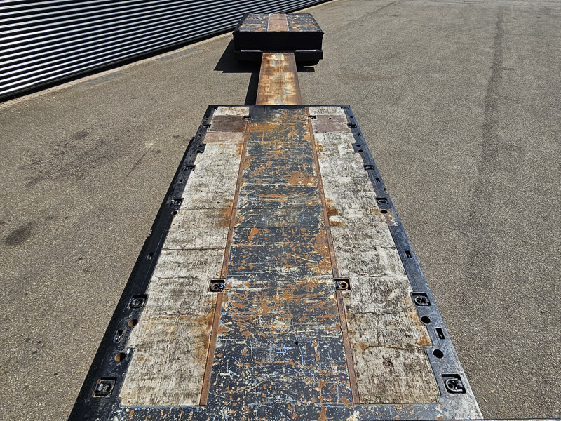 MEUSBURGER MPG 3 / LOW BED / EXTENDABLE / 3 x STEERING AXLE - Low loader semi-trailer: picture 5 MEUSBURGER MPG 3 / LOW BED / EXTENDABLE / 3 x STEERING AXLE - Low loader semi-trailer: picture 5