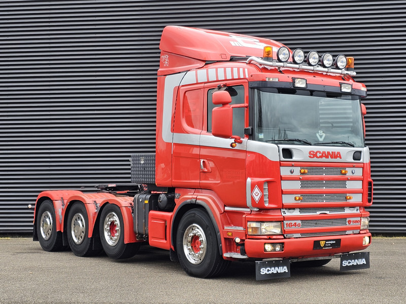 Scania R 164.580 8x4-4 / 150T / MANUAL / RETARDER / BIG AXLE - Tractor unit: picture 4 Scania R 164.580 8x4-4 / 150T / MANUAL / RETARDER / BIG AXLE - Tractor unit: picture 4
