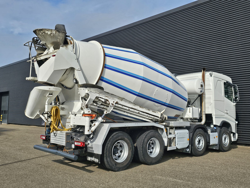 Volvo FH 540 8x4 / BOOGIE LIFT / 10m3 PUTZMEISTER - MIXER / MISCHER - Concrete mixer truck: picture 5 Volvo FH 540 8x4 / BOOGIE LIFT / 10m3 PUTZMEISTER - MIXER / MISCHER - Concrete mixer truck: picture 5