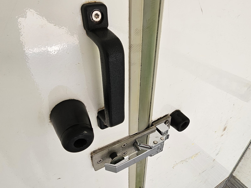 Box truck Volvo FL250 / ELECTRO-COOLING / 4X2 / ELECTRO-COOLING / KOFFER / LBW: picture 17