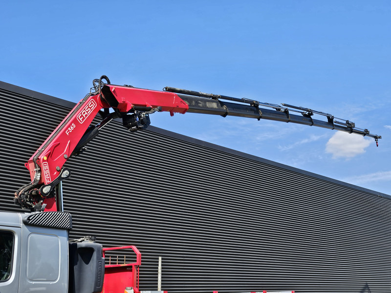 Volvo FM 460 8x4-4 / FASSI 36.5 t/m -8 x EXTENSION + WINCH - Dropside/ Flatbed truck, Crane truck: picture 2 Volvo FM 460 8x4-4 / FASSI 36.5 t/m -8 x EXTENSION + WINCH - Dropside/ Flatbed truck, Crane truck: picture 2