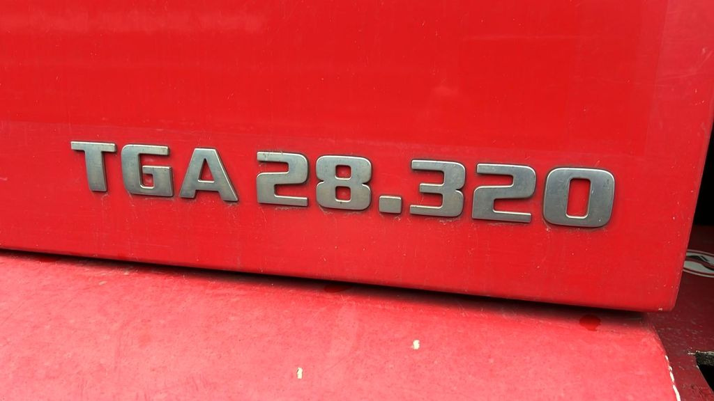 Cab chassis truck MAN 28.350 6X2 als Fahrgestell mit oder ohne Aufbau: picture 10
