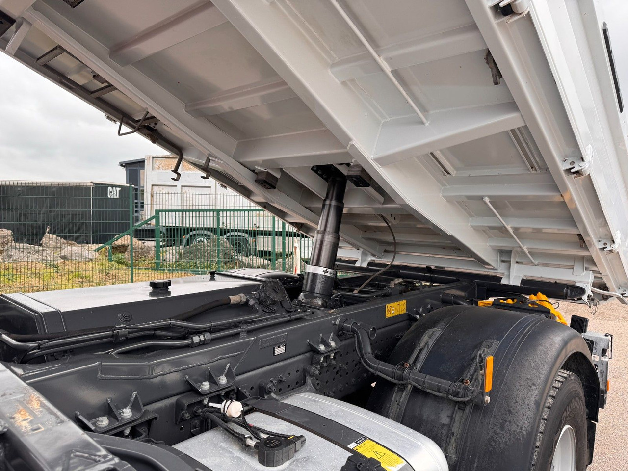 Mercedes-Benz 1840  2140 4X2 Kipper % Kran mit Funk Top Zust. leasing Mercedes-Benz 1840  2140 4X2 Kipper % Kran mit Funk Top Zust.: picture 16