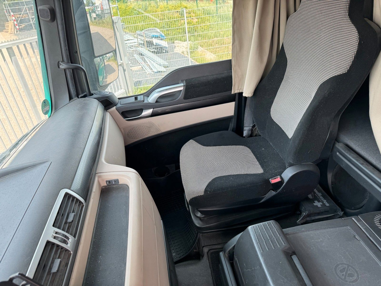 MAN 18.460 4X2 & Langendorf Stahl / Aluminium 24 kub - Tractor unit: picture 5 MAN 18.460 4X2 & Langendorf Stahl / Aluminium 24 kub - Tractor unit: picture 5