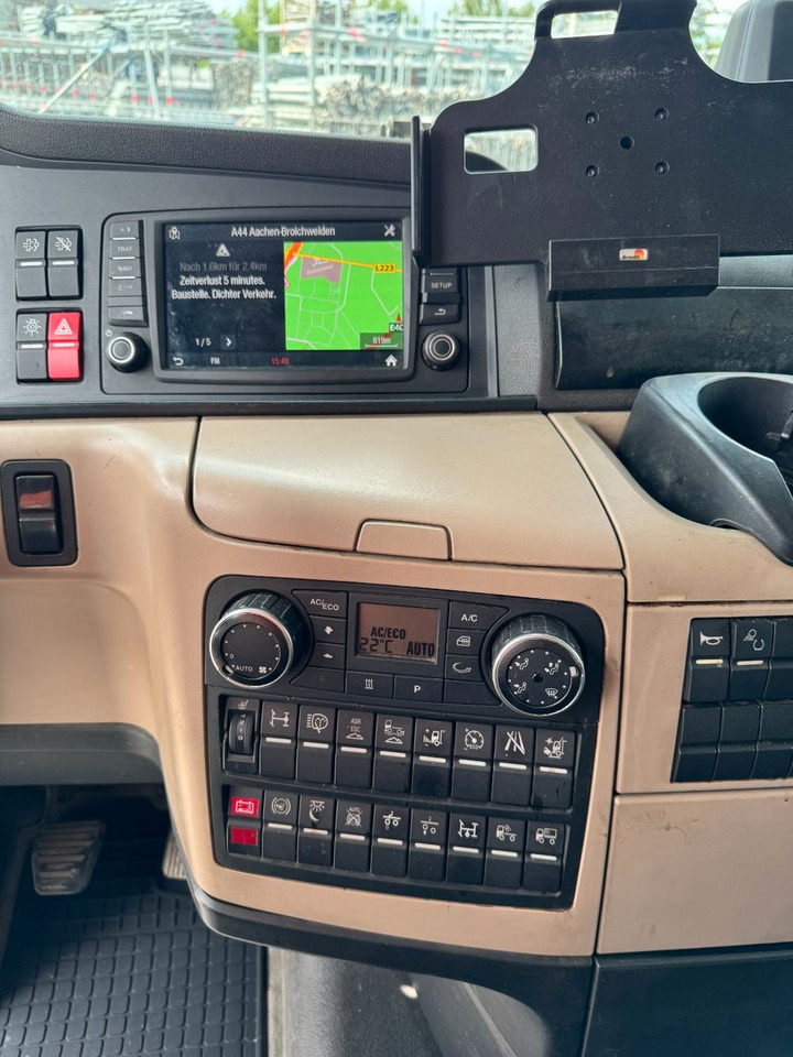 MAN 18.460 4X2 & Langendorf Stahl / Aluminium 24 kub - Tractor unit: picture 4 MAN 18.460 4X2 & Langendorf Stahl / Aluminium 24 kub - Tractor unit: picture 4