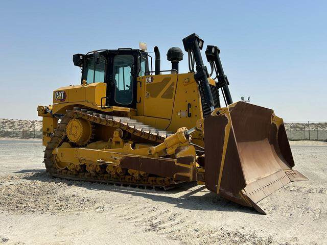 CAT D8 - Bulldozer: picture 3 CAT D8 - Bulldozer: picture 3