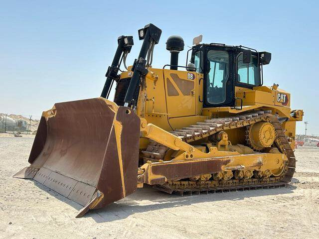 CAT D8 - Bulldozer: picture 1 CAT D8 - Bulldozer: picture 1