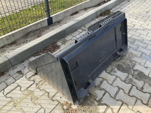 Bobcat - Loader bucket: picture 2 Bobcat - Loader bucket: picture 2