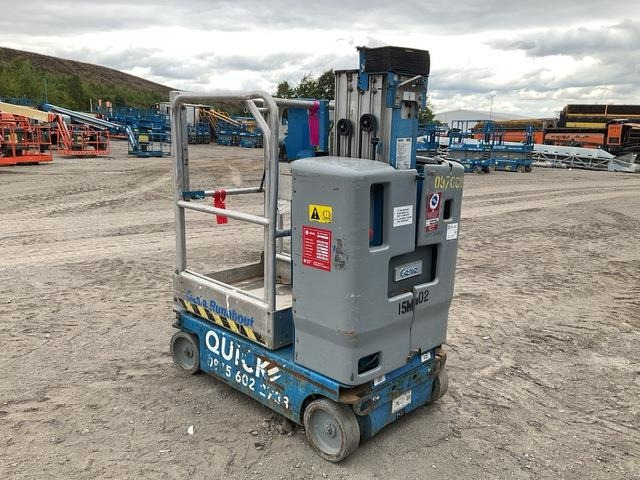 Genie GR15 - Vertical mast lift: picture 2 Genie GR15 - Vertical mast lift: picture 2