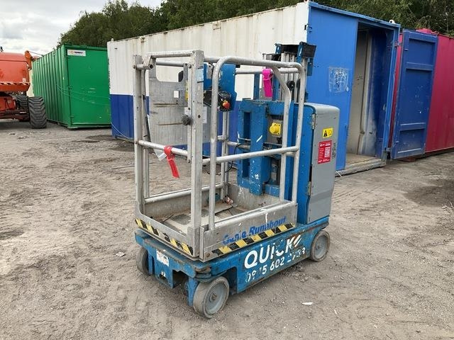 Genie GR15 - Vertical mast lift: picture 1 Genie GR15 - Vertical mast lift: picture 1