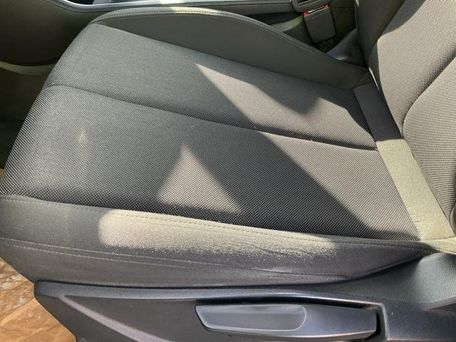 Car Audi Q3: picture 15