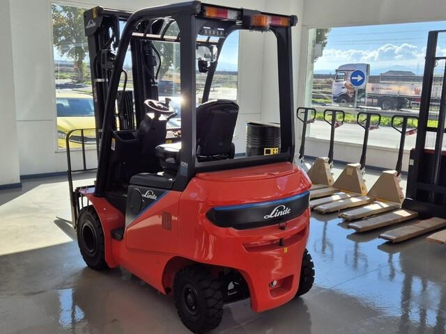 Linde E20PBHP-01 - Electric forklift: picture 2 Linde E20PBHP-01 - Electric forklift: picture 2