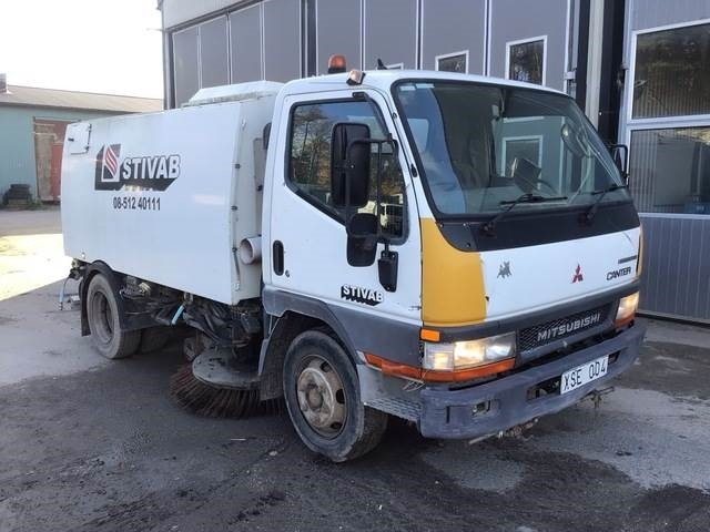Mitsubishi Canter - Road sweeper: picture 4 Mitsubishi Canter - Road sweeper: picture 4